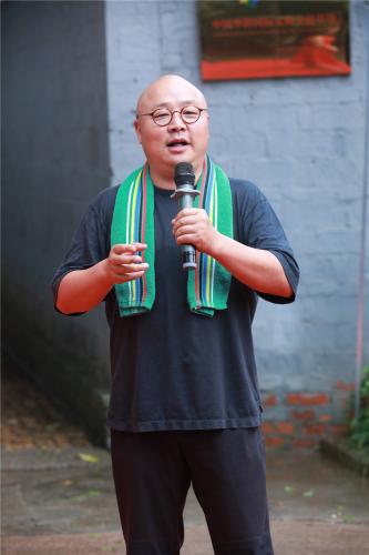 点击进入下一页