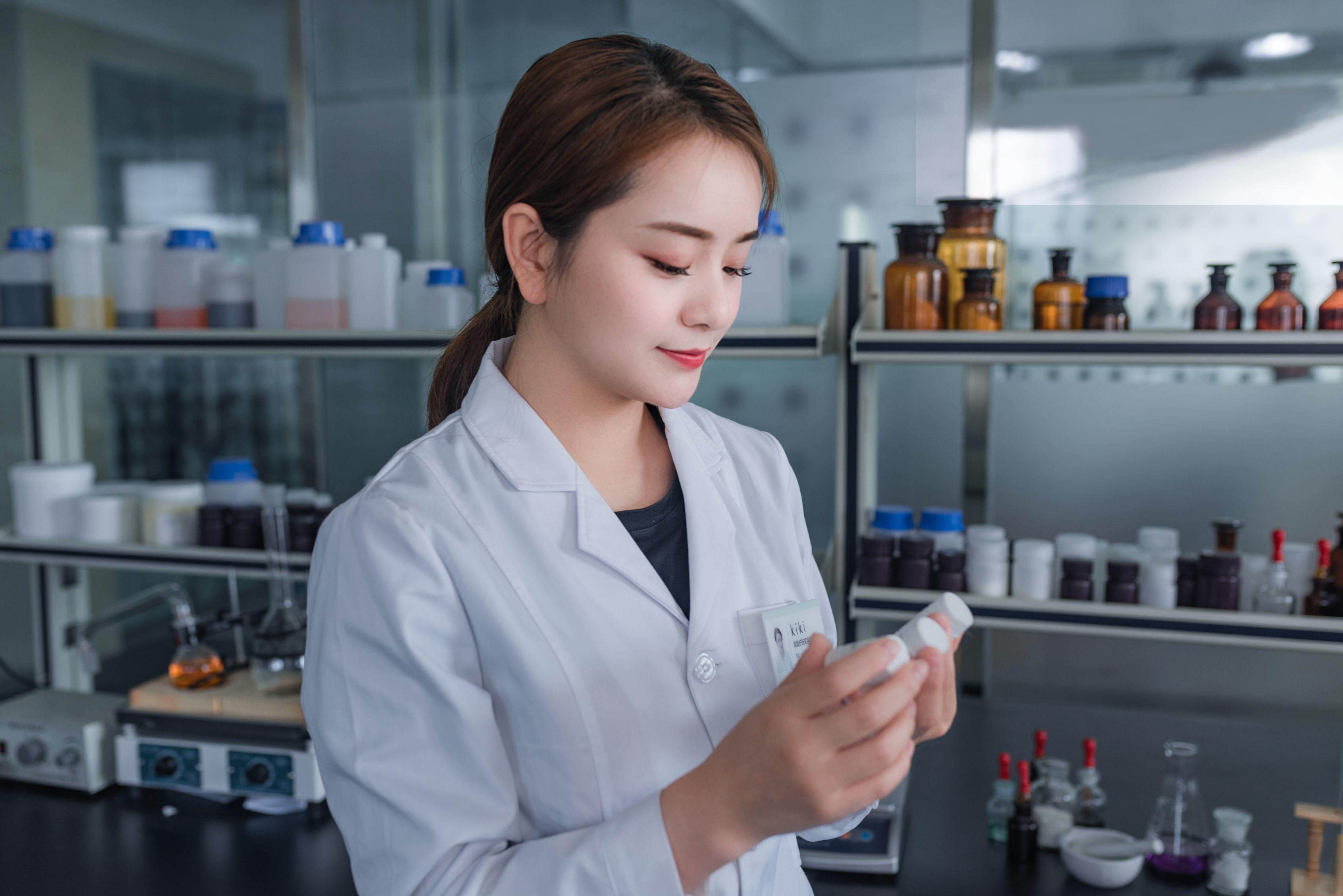 美肤专家kiki老师,为都市女性问题肌护航