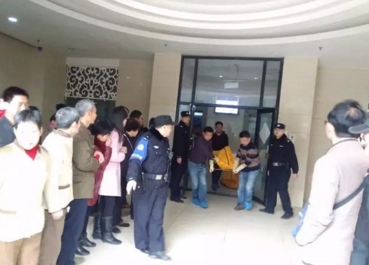 ��Ů���������� ����Ӧ����¥�����кܴ��춯