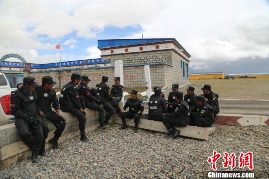 ѵ����һ�ǣ�����ѵ���꣬��Ա�Ǿ۵�һ�����졣�������� ��