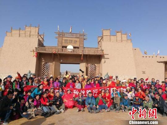 �Ϻ�������Ӱ���ں캣������ξͷ���������º�Ӱ������һ ��