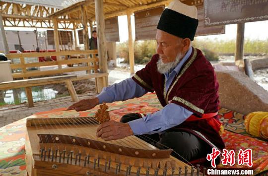 �Ϻ�������Ӱ���½��У�˿·ʢ�����֣�ͼ��