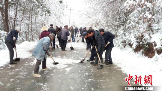 ����ѩ��̽�ױ�����ɽ�������ײ���ʮ��ؼ�·