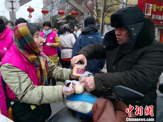 ͼΪ֣������һ����㣬־Ը����·�����ࡣ������ ��