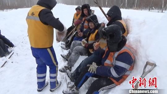 ͼΪ��������׼�����緹���������� ��