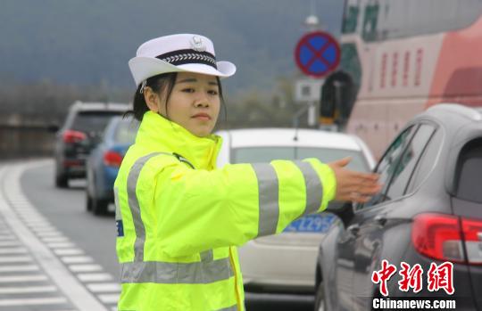 �����ڼ䣬�㶫�عظ��ٽ���ȫԱ�������赼��ͨ �����ṩ