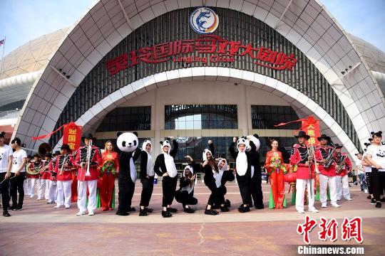 �������ᶯ������������ʽӭ�ӹ�����פ������־�� ��