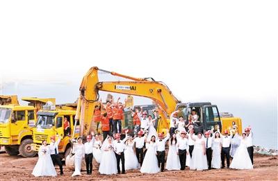 ���գ�ɳ�������ڷ��黤�������ϣ����������ھ���ļ�֤�¾�����һ������ļ������