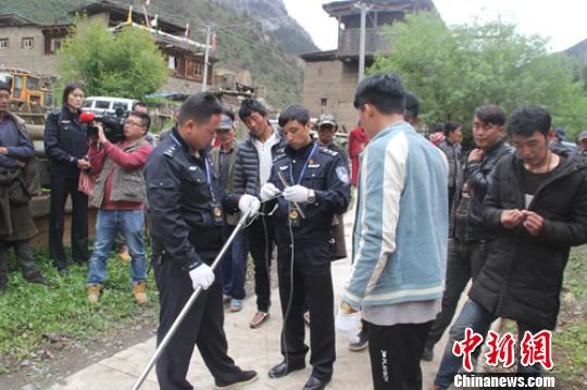 �����ʹ������������׸ˡ������Ĳ� ��