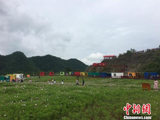 ��������ƺ�����׿�֮�硱�ɱ䡰����С��