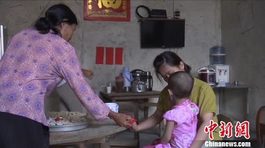 ͼΪ���Ϭuһ����Բ���������� ��