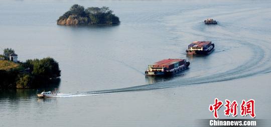 ܴ40괬˼Ҽ֤ںˮתͷչķ꺽