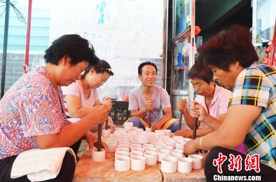 ��ͳ�ƣ���ÿ�궼��Ϊ���ش�����7��Ԫ���롣ͼΪ���ؾ���������ޡ�����ѧ�� ��