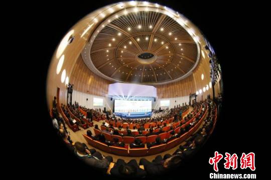 ͨѶ��׷Ѱ����ɽ�ġ�ʫ��Զ����