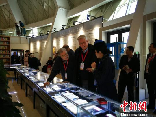 ͼΪ���פ�����ɹ�ͼ��ݰ���ɽ�ֹ�չƷǰ�����ƽ ��