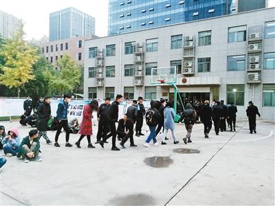 点击进入下一页