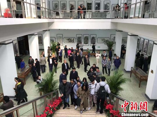 ��ˮī������ɫ��Դ����ɽ������д����Ʒչ��12����ɽ��ʡ�����ݿ�չ�������� ��