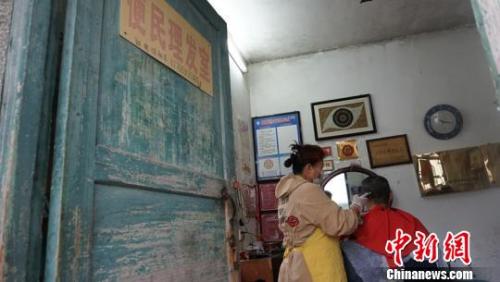 ͼΪ����5Ԫ������ ��������Ⱥ ��