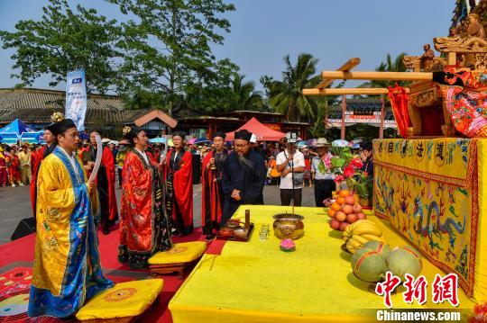 �������ں��Ϲ������ڵ�����ʦ����󸵮��