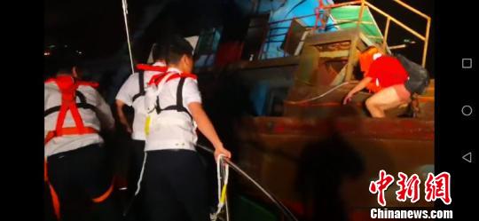 һ�����ڹ㶫���϶Կ�ˮ���û3��Ա���