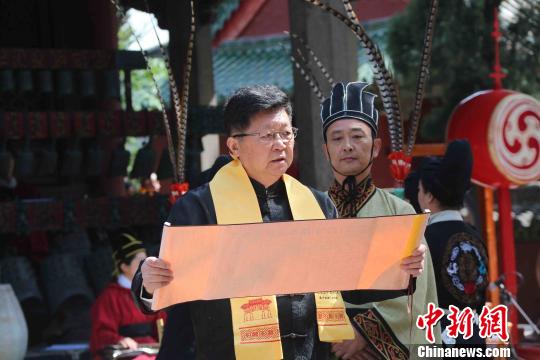 ���ӵ�73����й���³�Ļ��ٽ��᳣�񸱻᳤���������ֳ�����ף�ġ��������� ��