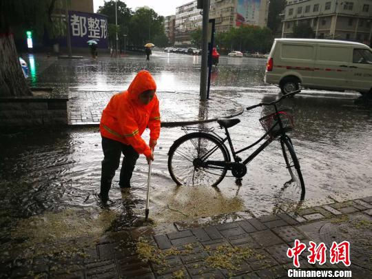 ����÷�����������ǵ���Ҷ���������������Ӣ ��