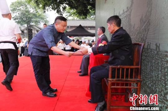 ���ִ��ˡ��ŷ���ʦ�����˴�ʦ��Ԫ���ա�������˧��Ϊͽ