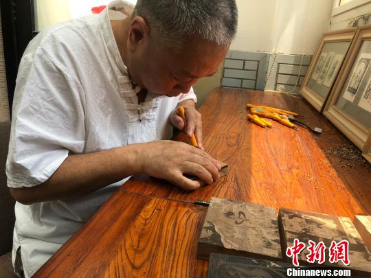 ����������˷���֮����ػͱڻ����ӡ�ǲ���Ʊ