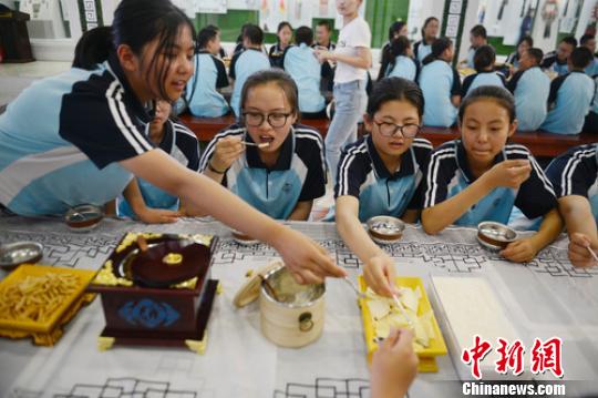 ���Ž����ã���̬̽Ѱ�ɹ�����ʳ�������ǡ�