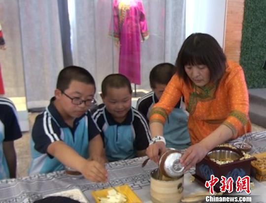 ��ʦ����ͬѧ���������ˡ����·� ��