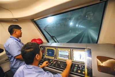 �»����ߡ��׾��š���ʵ�����˼�ʻ��˾������Ϊ������