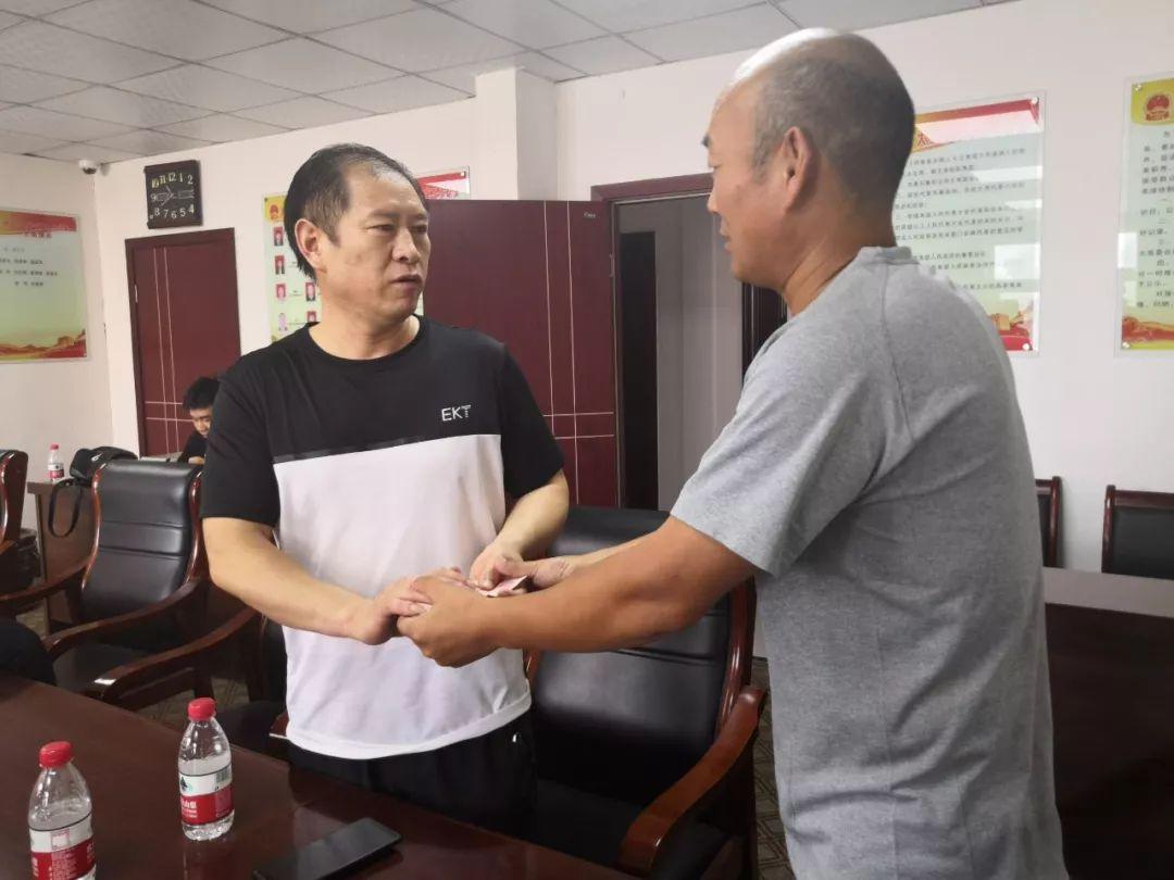 点击进入下一页