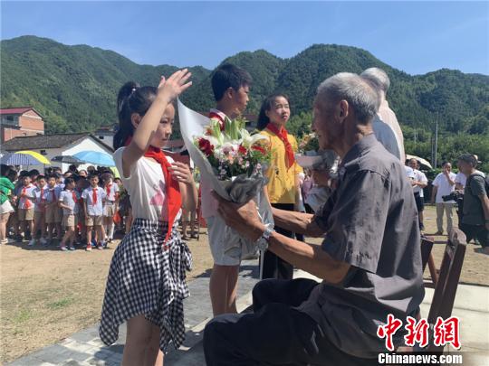 ��������ս�ϱ��׻� �ɽ��� ��