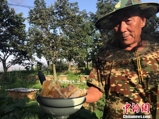 ��ƶ������������˵ġ�ת�͡�֮·