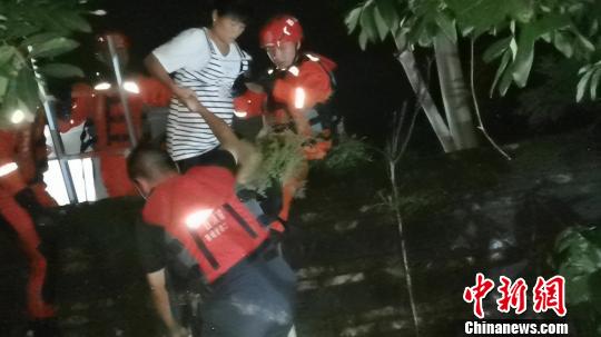 ̨�硰Τ����Ϯ���������Ǹ��¶ദ����17�˱���