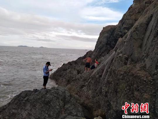 �㽭��һŮ�ӵ��뺣�о�����������ϰ�