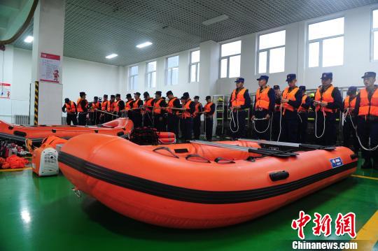 ����ʡɭ�������ܶӼ����������ʱ׼��Ͷ���Ԯ�������� ��