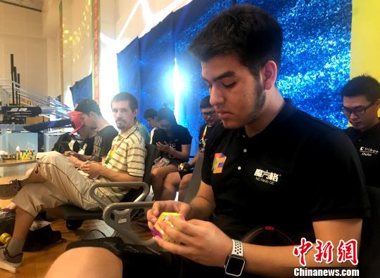 ͼΪ��³��ħ������Juan Pablo Huanqui���ݡ��㡱ָ��ħ�������޼��� ��