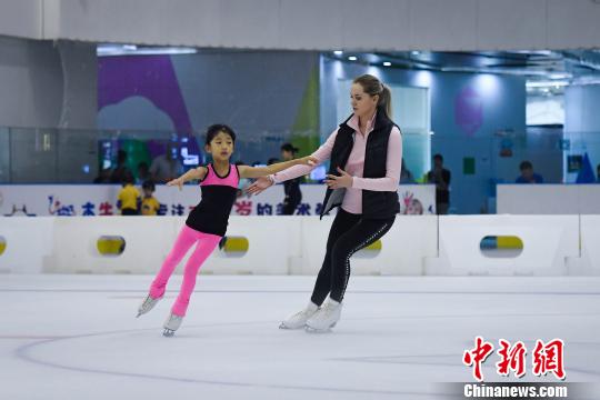 山城重庆的火热“冰雪梦”