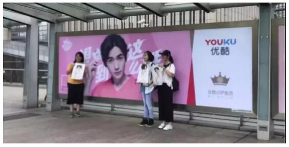 ��С��������ֱ�������ſᣬ�Ⲩ���Ӫ����ÿ�