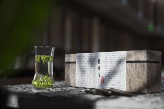 Ϊʲô��Ҷ����й����輸�������Ը�ɽ