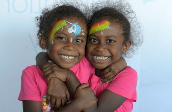 ǧ�����˫��̥��᣺����׳�����׿����ۣ�ͼ��