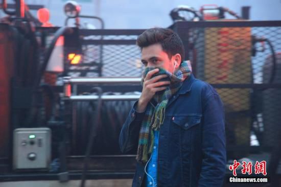 ŦԼ�����ٴ�¥��ը����25������2��ʧ��(ͼ)