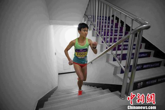 ����ѡ��չ��¥�ݾ��٣���չ���Ϸ��ˡ�����Сܿ ��