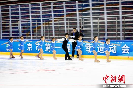 125գеһ춬˶ݿĻͼΪ˶Ա볡()  