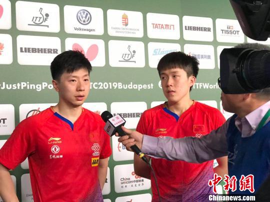 �����������ͦ����˫������ƹ����Ů����ǿ