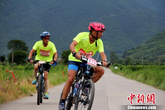 ͼΪɽ�س�������������ʢ ��