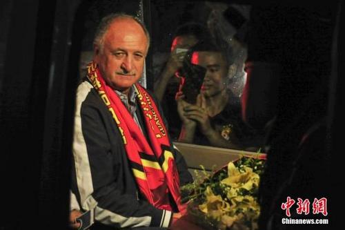 恒大前主帅荣归故里斯科拉里率队夺巴甲,