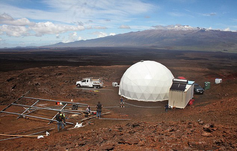 ����ģ��סլλ��������ð�����ǻ�ɽ�ı��£���ɽ����2440�ס�