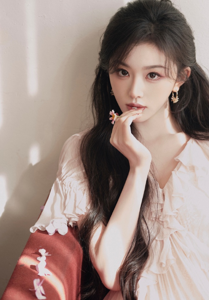 ��ѩ������ɫ���ɴȹ ü�������鶯����